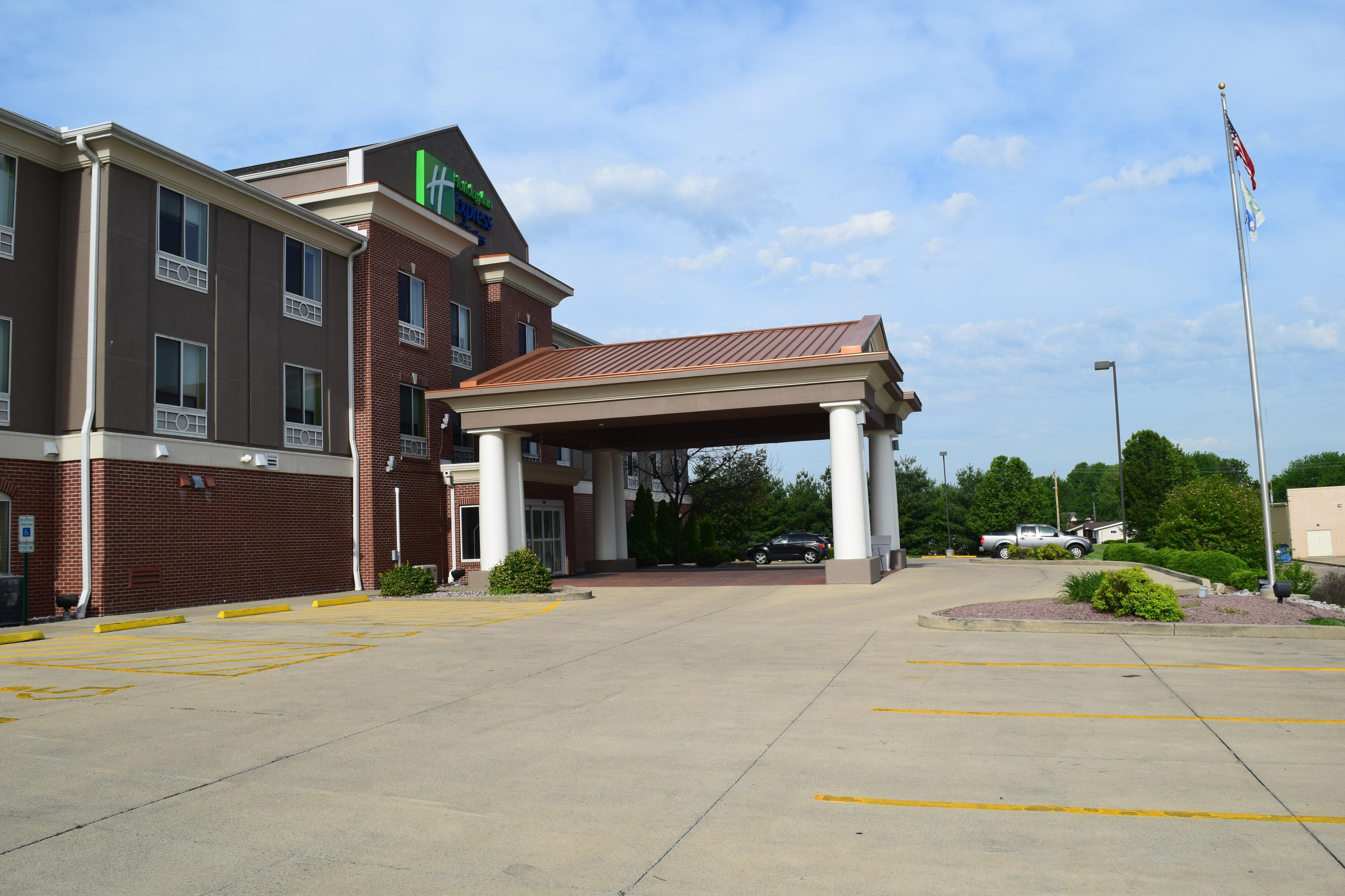 Holiday Inn Express & Suites Sparta מראה חיצוני תמונה