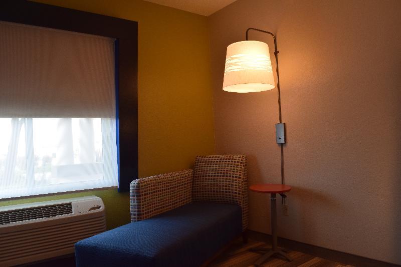 Holiday Inn Express & Suites Sparta מראה חיצוני תמונה